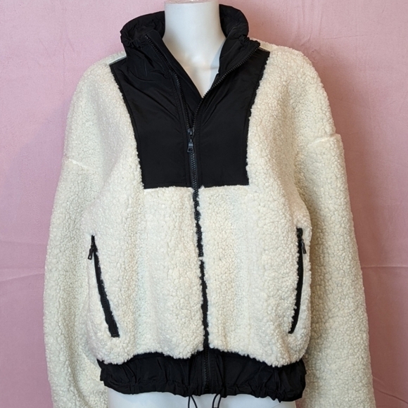 Antonio Melani Black and Off White Sherpa Teddy Jacket size XL - Picture 1 of 8